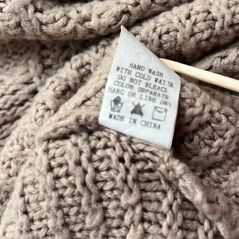 Charlotte Russe Cableknit Wrap Cardigan Chunky Knit Batwing Sweater Poncho Layer